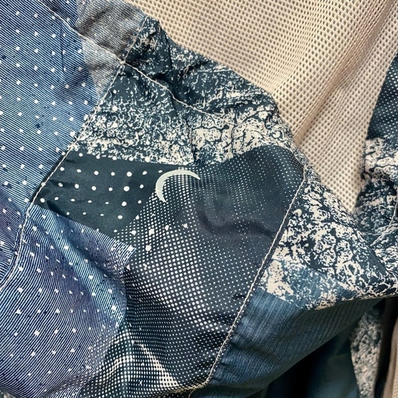 - ZYIA Colorful Windbreaker - Picture 6 of 7